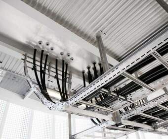 Современные кабельные трассы: оборудование, монтаж и применение в промышленных системах